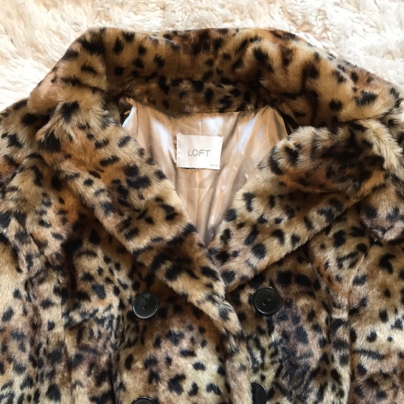 LOFT Jackets & Blazers - 💛Faux fur leopard cropped jacket from LOFT🐆